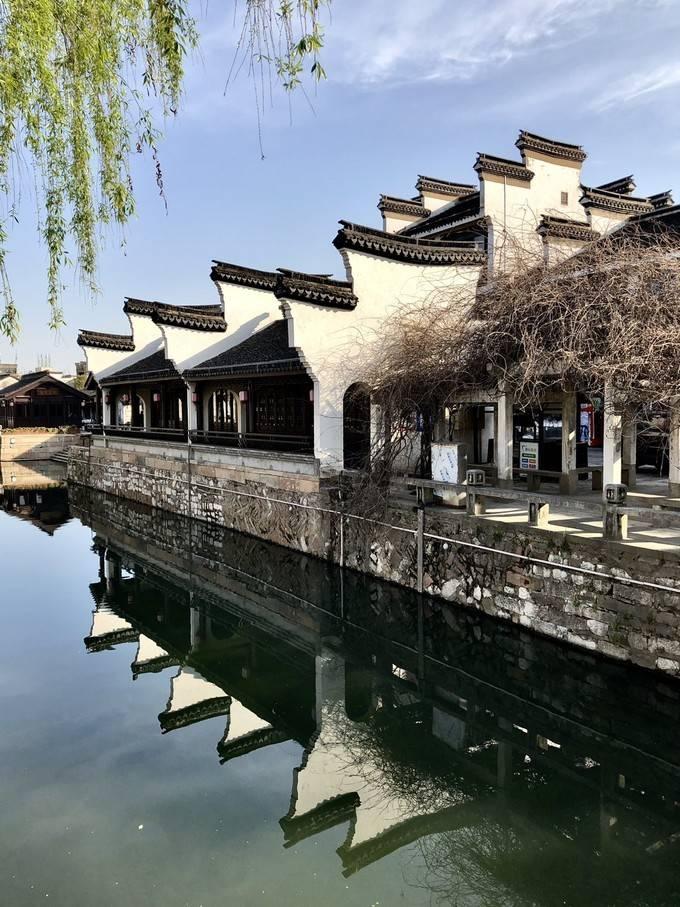 从未来产业探讨产业未来 江苏省政协委员建言献策