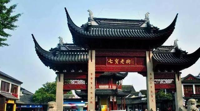 深圳工会到保障房项目工地送温暖